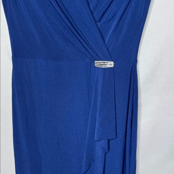 Ralph Lauren Black Label Ruffle Trim Jersey Gown. Size 6. - Picture 7 of 10